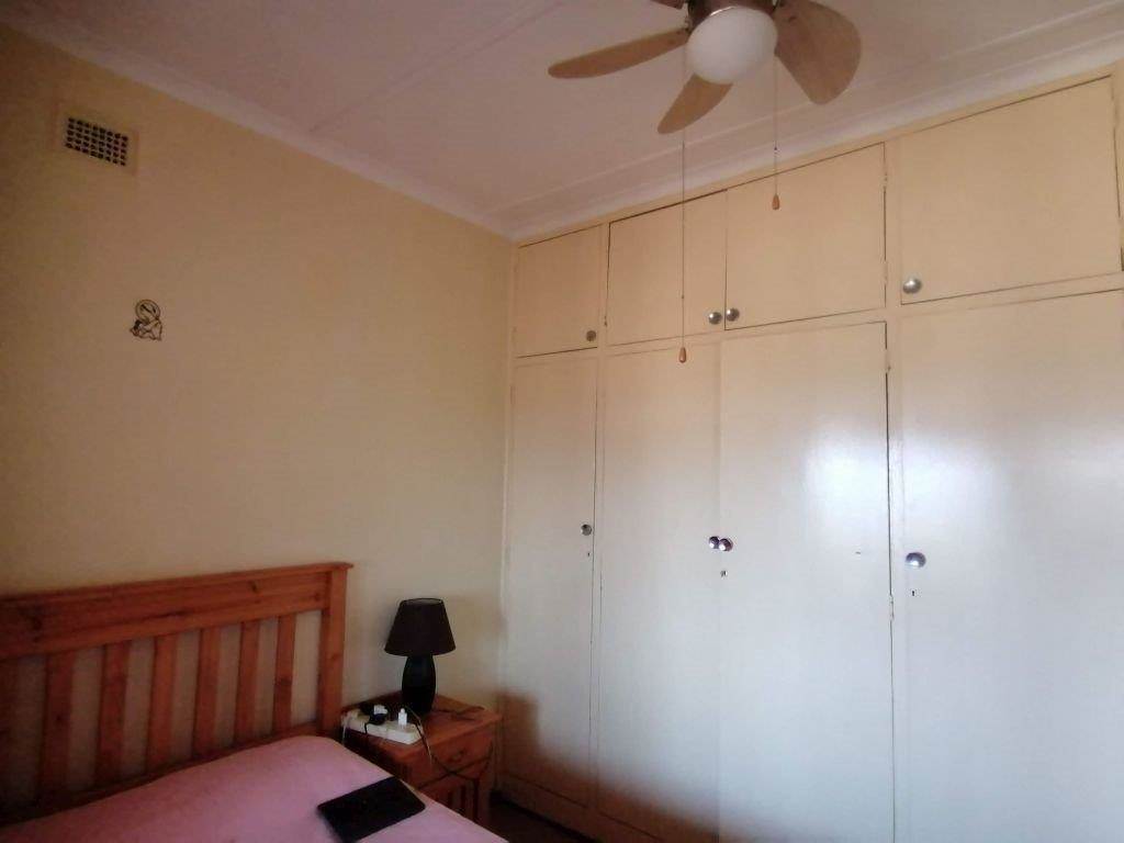 3 Bed Duplex in Port Edward photo number 8