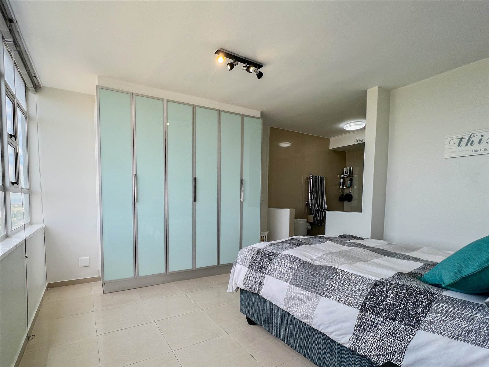 3 Bed Apartment in Milnerton Central photo number 16