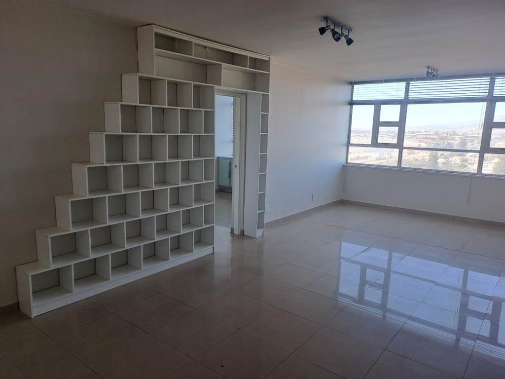 3 Bed Apartment in Milnerton Central photo number 8