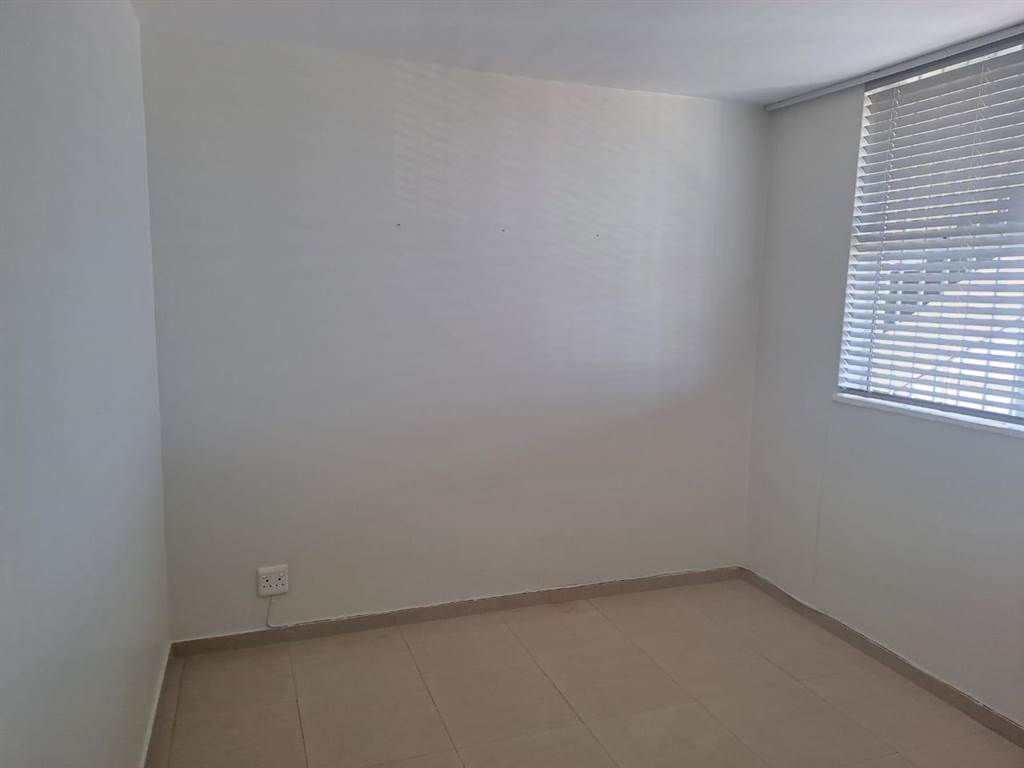 3 Bed Apartment in Milnerton Central photo number 24
