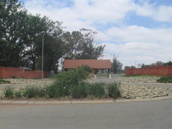 648 m² Land available in Strubenvale