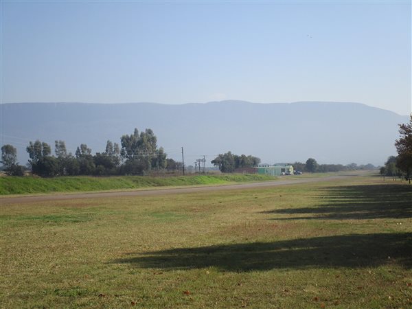 700 m² Land