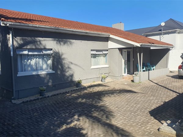 200 m² Office Space 200 m² Office Space