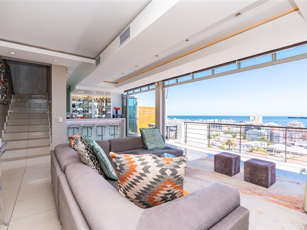 2 Bed Penthouse in Sea Point