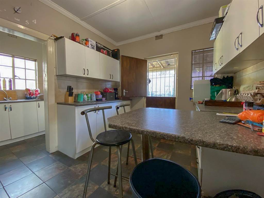 3 Bed House in Paarl photo number 17