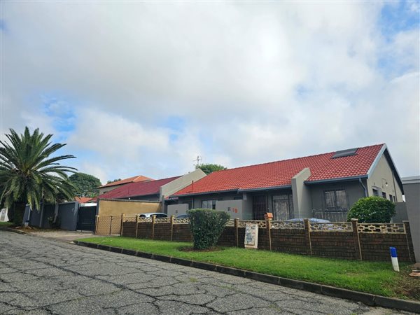 3 Bedroom House 3 Bedroom House