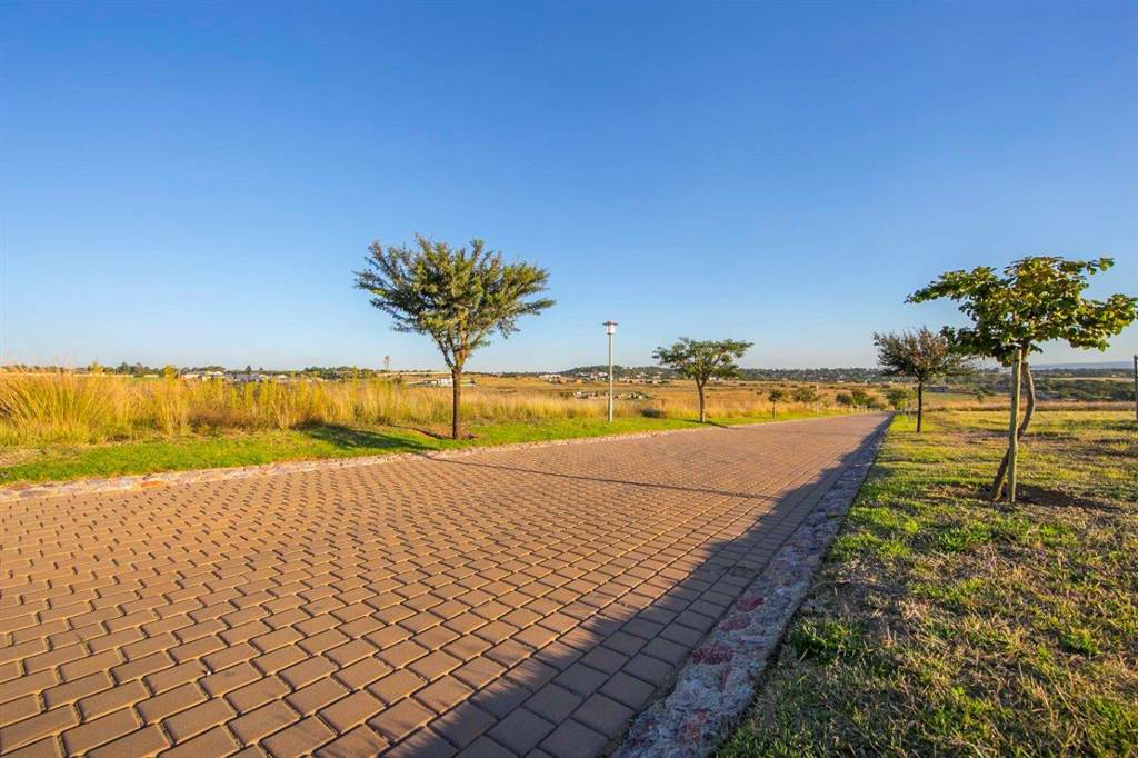 5041 m² Land available in Blue Hills Equestrian Estate photo number 5