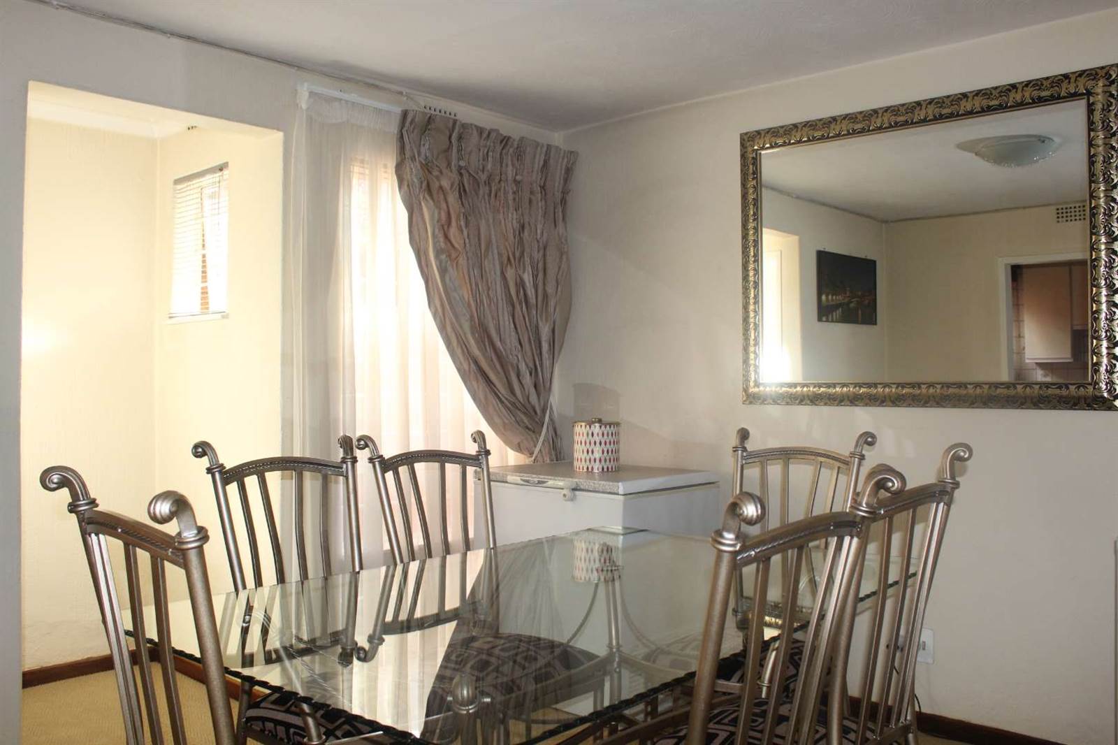 3 Bed Townhouse in Corlett Gardens photo number 7