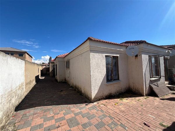 7 Bedroom House 7 Bedroom House