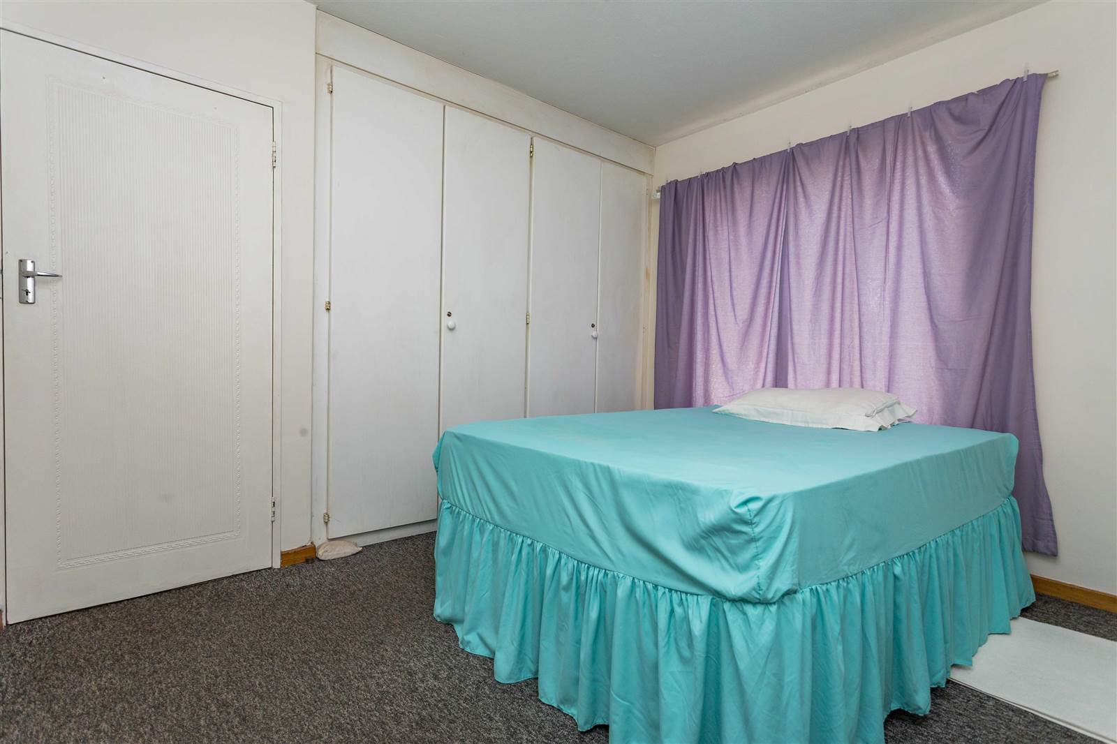 1 Bed Apartment in Die Hoewes photo number 13