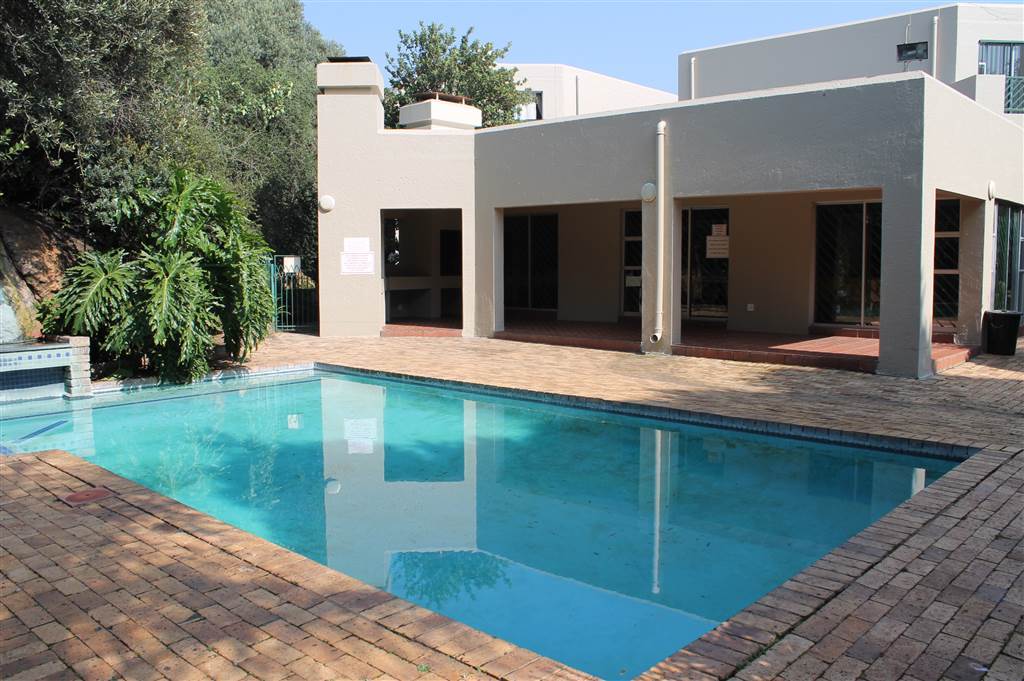 1 Bed Apartment in Bryanston West photo number 19