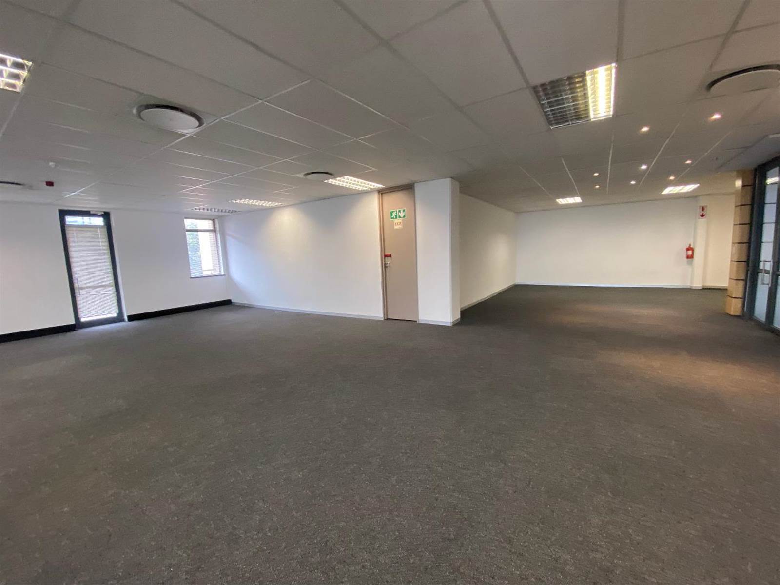 633  m² Commercial space in Sandown photo number 24