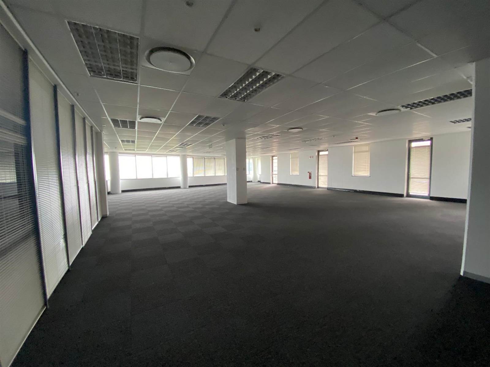 633  m² Commercial space in Sandown photo number 11