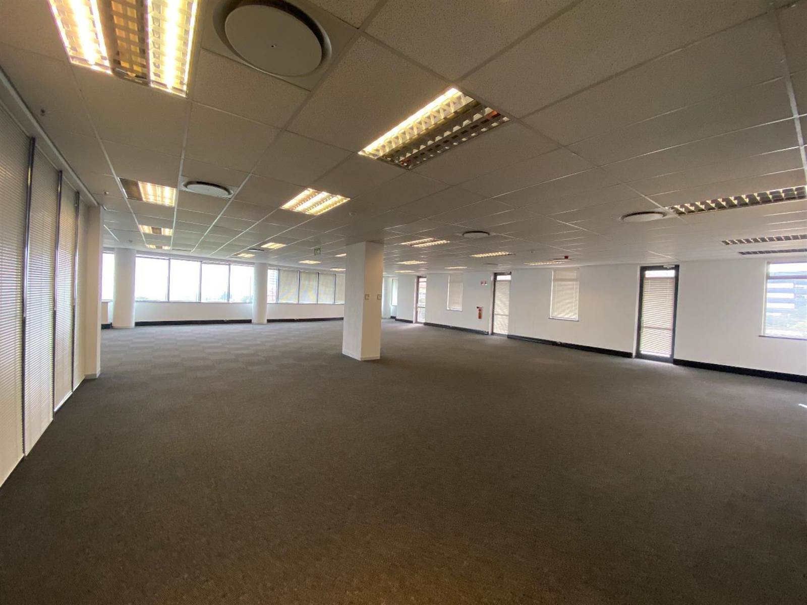 633  m² Commercial space in Sandown photo number 4