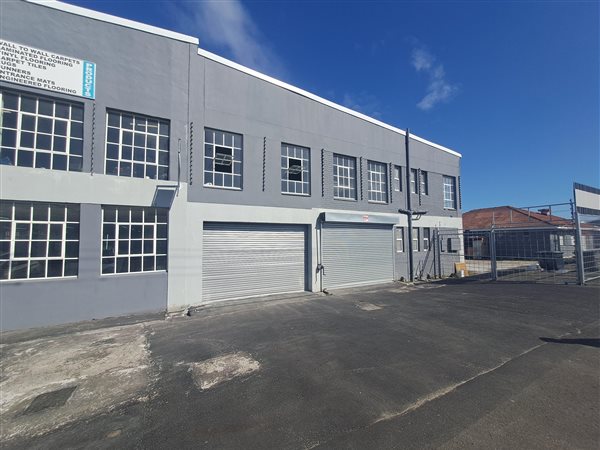 740  m² Industrial space