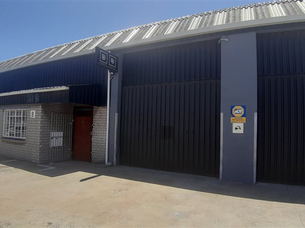 220  m² Industrial space