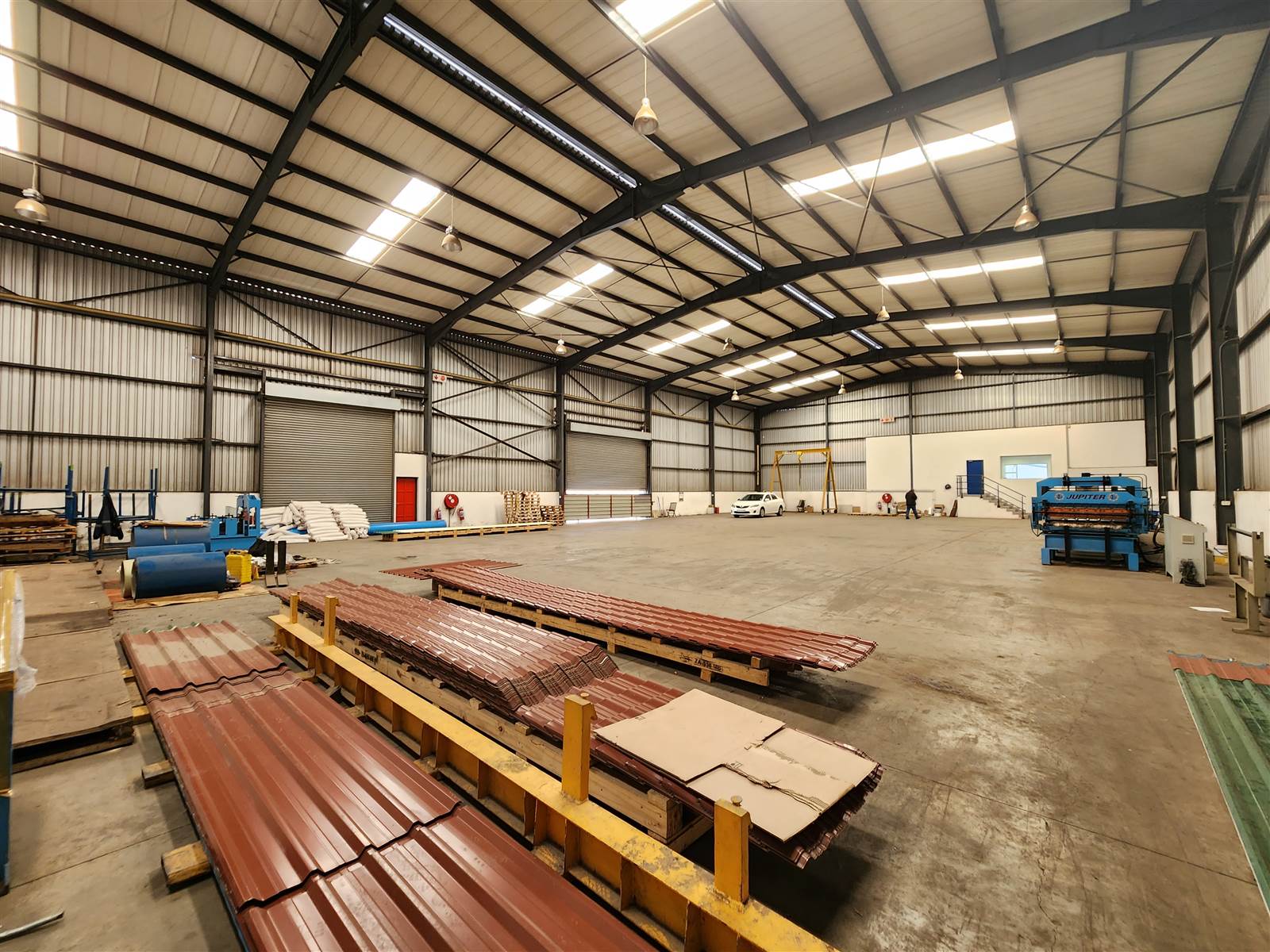 1105  m² Industrial space in Spartan photo number 3