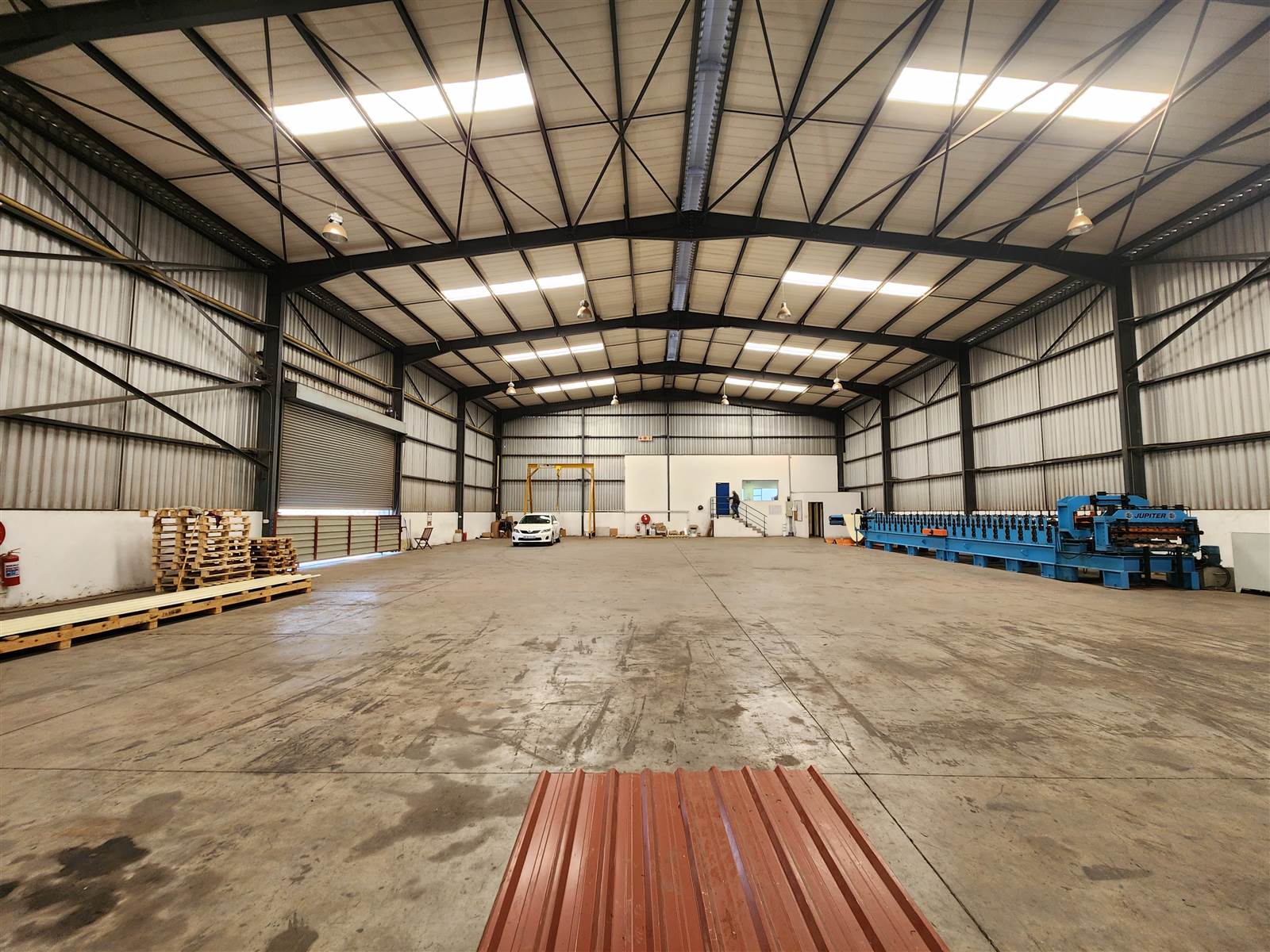1105  m² Industrial space in Spartan photo number 4
