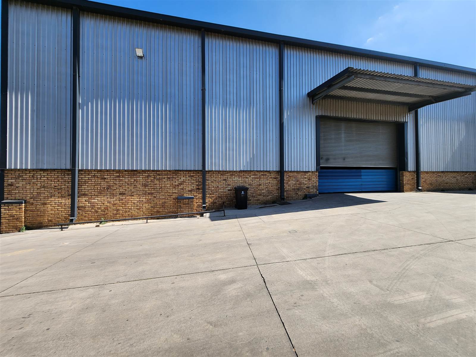 1105  m² Industrial space in Spartan photo number 2