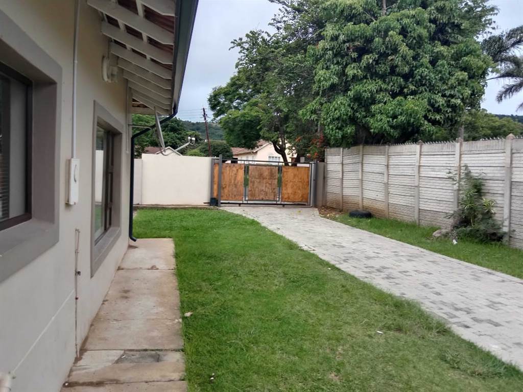 4 Bed House in Vryheid photo number 17