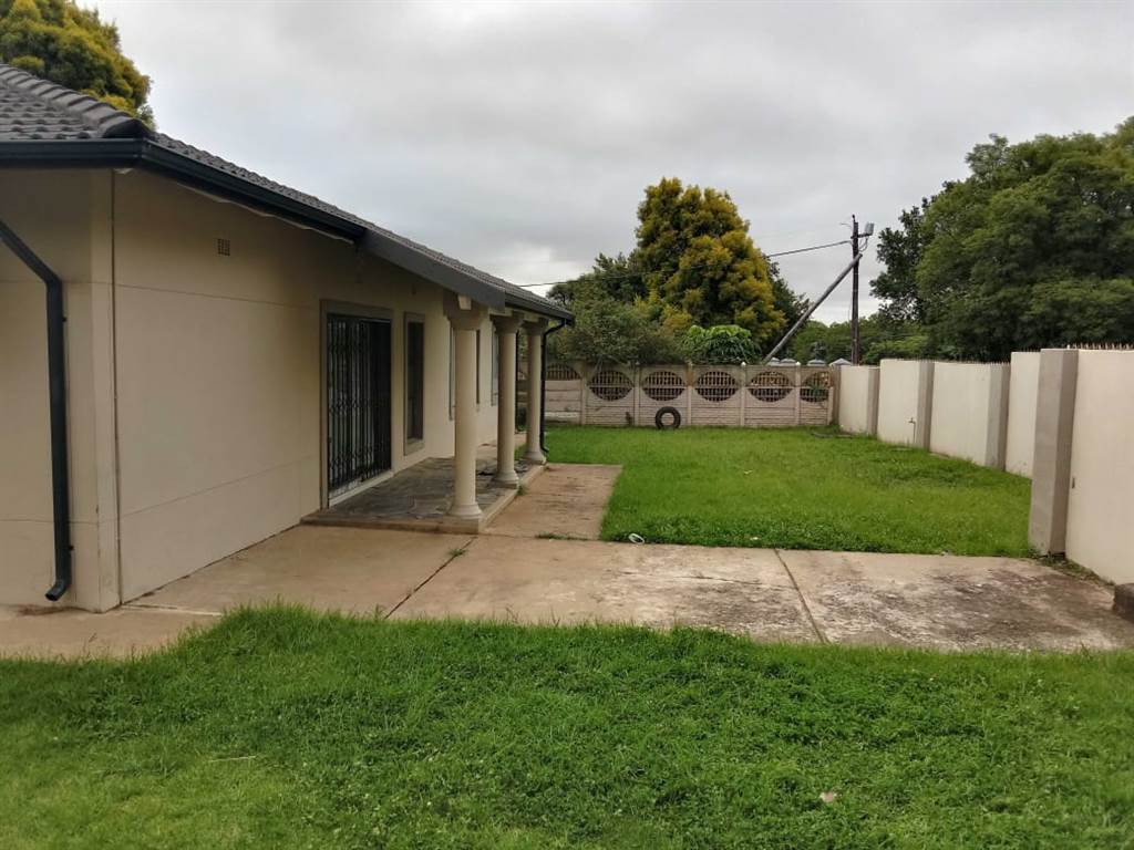 4 Bed House in Vryheid photo number 1