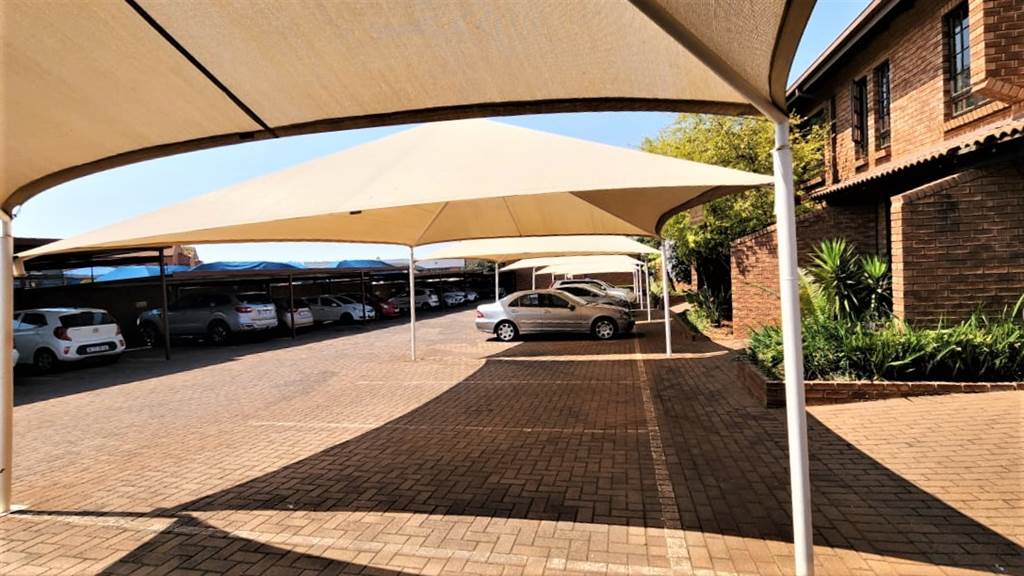 205  m² Commercial space in Centurion CBD photo number 4