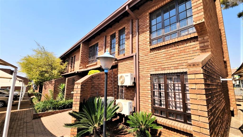 205  m² Commercial space in Centurion CBD photo number 1