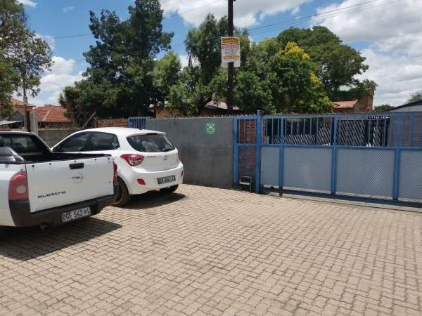 800  m² Industrial space in Rustenburg Central photo number 15