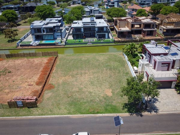 878 m² Land available in The Islands Estate