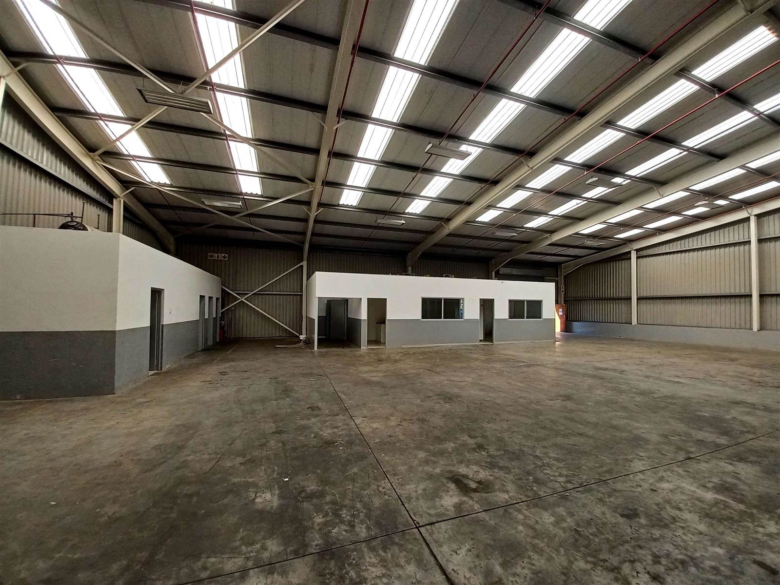 960  m² Industrial space in Gately photo number 2