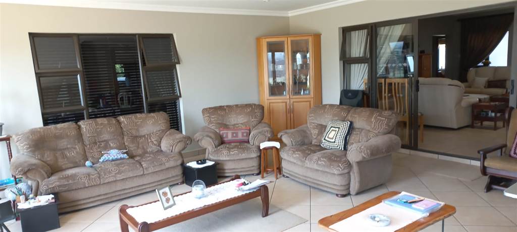 4 Bed House in Koro Creek Golf Estate photo number 25