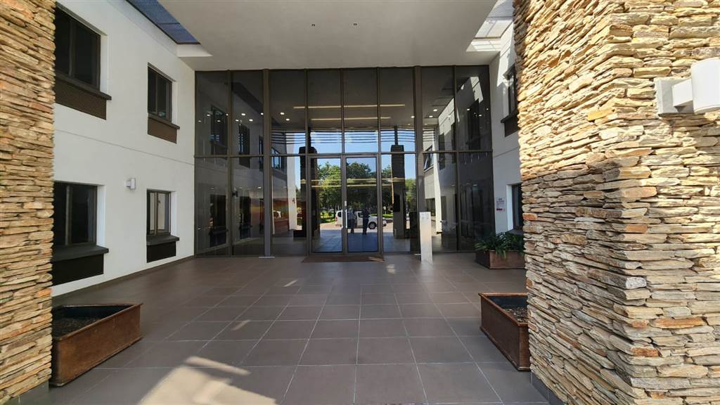 815  m² Commercial space in Centurion CBD photo number 2