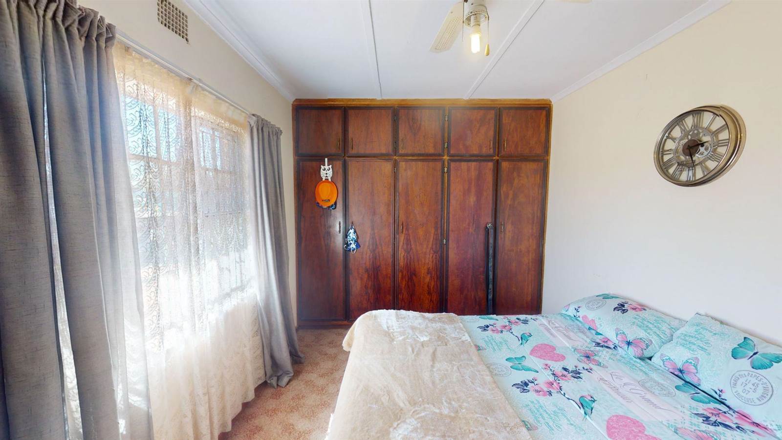 3 Bed House in Upington photo number 23