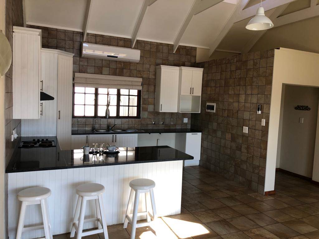 3 Bed House in Boschkop photo number 8