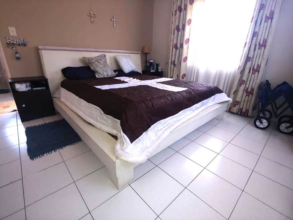 3 Bed House in Vaal Marina photo number 10