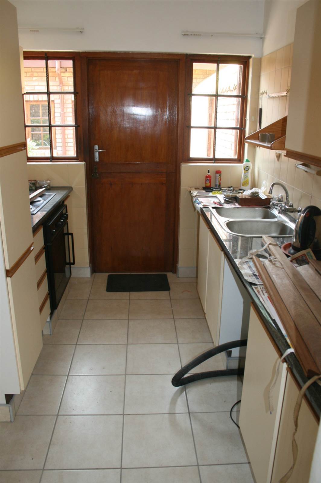 2 Bed House in Waterkloof photo number 8