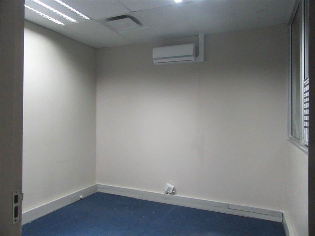900  m² Commercial space in Fairview photo number 20