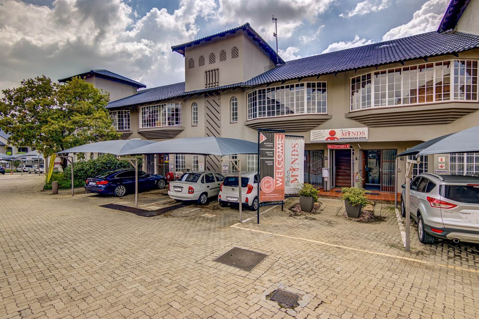 97  m² Commercial space in Glen Marais photo number 11