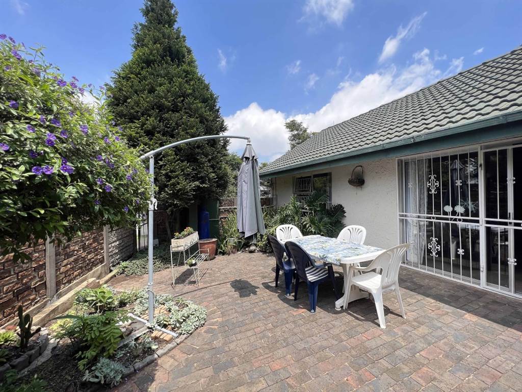 5 Bed House in Constantia Kloof photo number 28