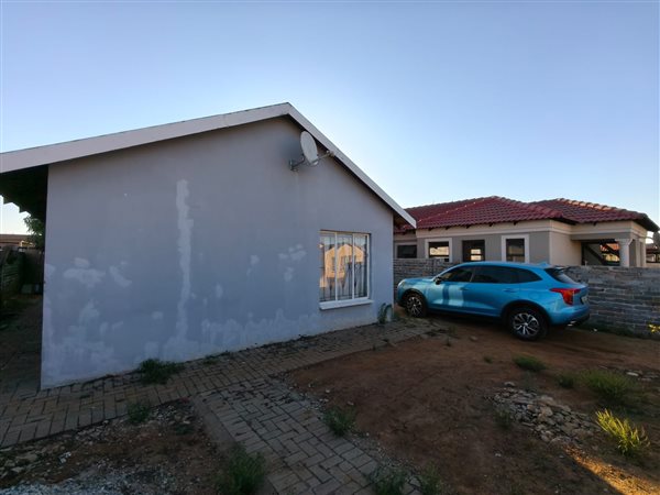 2 Bedroom House 2 Bedroom House