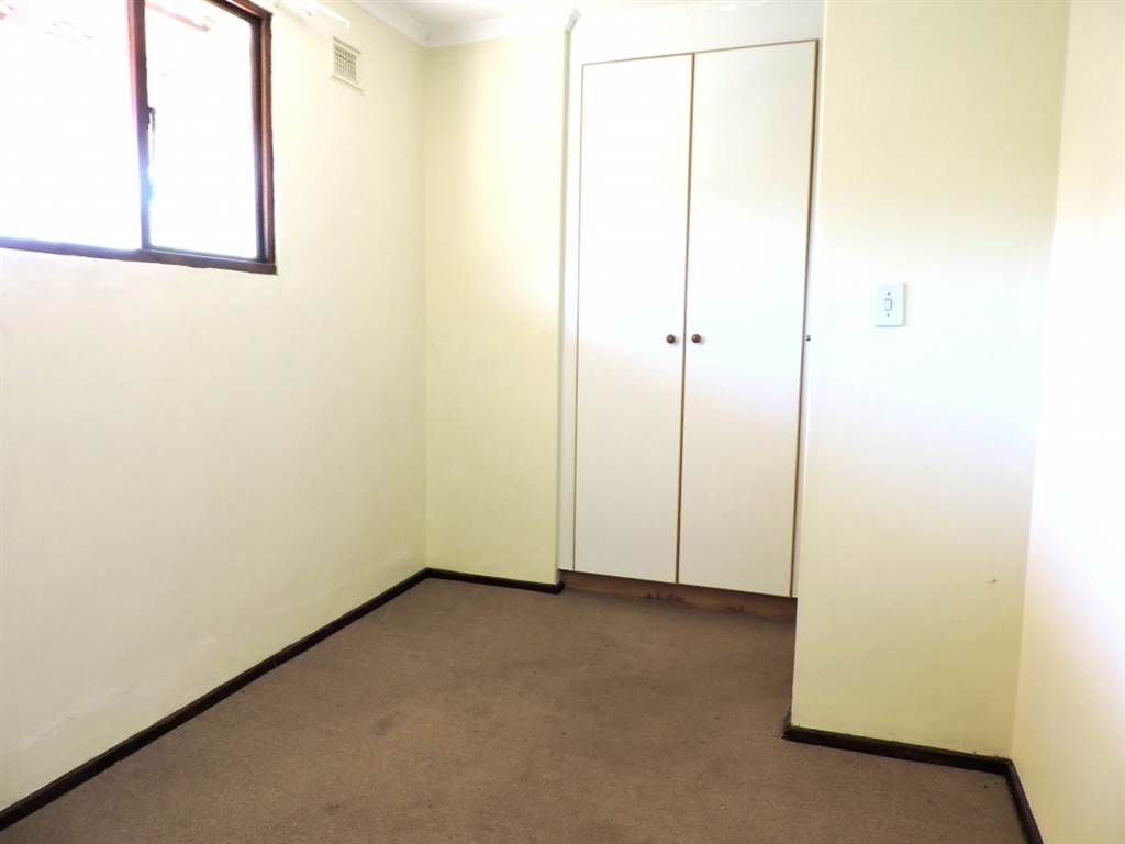 2 Bed Apartment in Shelly Beach photo number 9