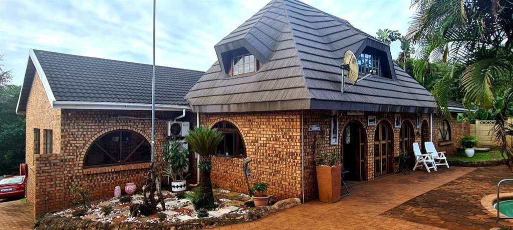 4 Bed House in Mtunzini photo number 3