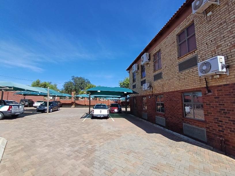 300  m² Commercial space in Highveld Techno Park photo number 4
