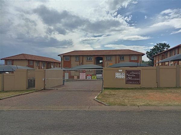 3 Bed Apartment in Rensburg