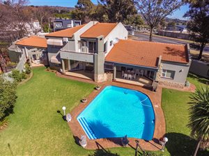 4 Bed House in Senderwood