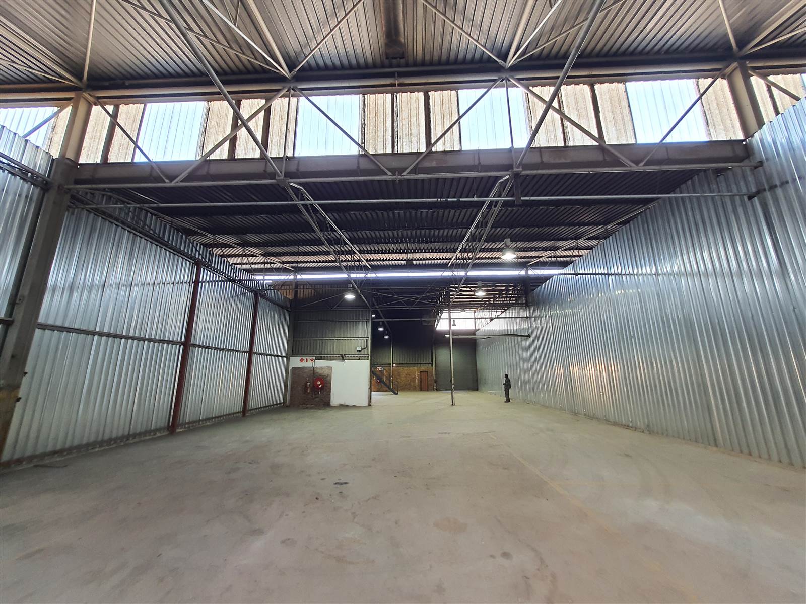 819  m² Industrial space in Driehoek photo number 3