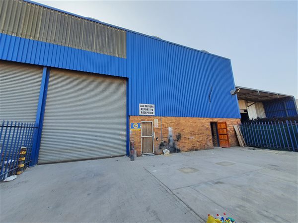 819  m² Industrial space in Driehoek