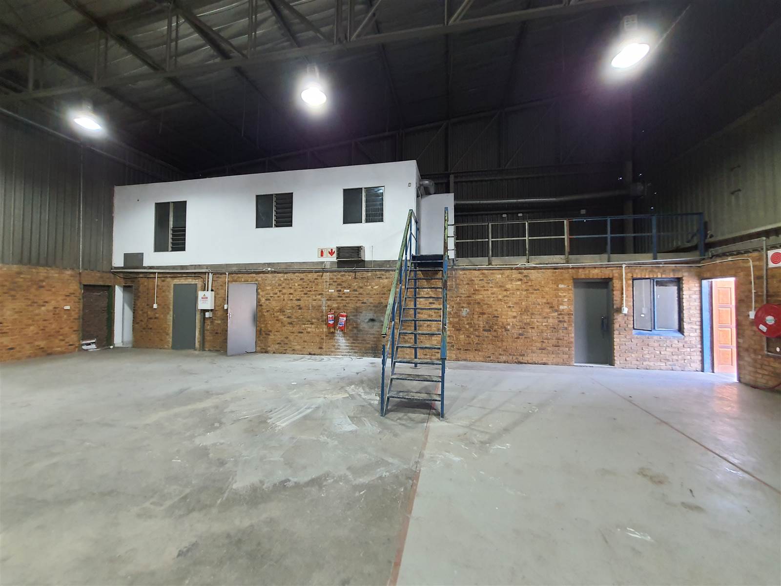 819  m² Industrial space in Driehoek photo number 5