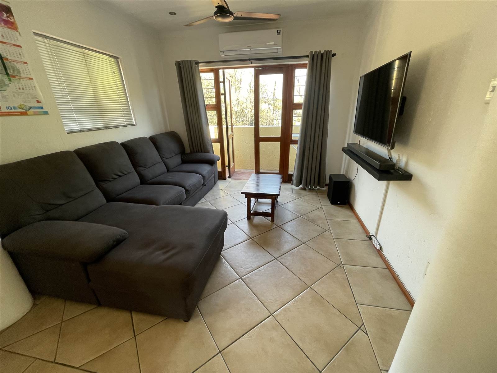4 Bed Apartment in Sunninghill photo number 9