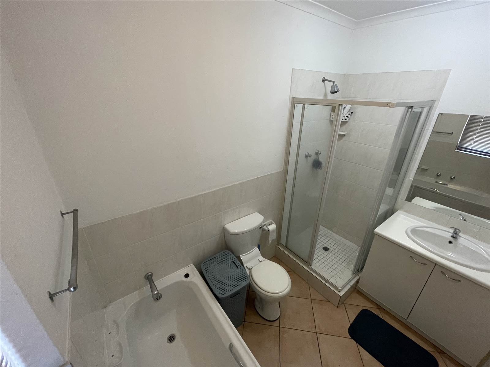 4 Bed Apartment in Sunninghill photo number 22